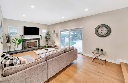 Winnetka House | 4BR Oasis House W/ Pool & 2 car garage