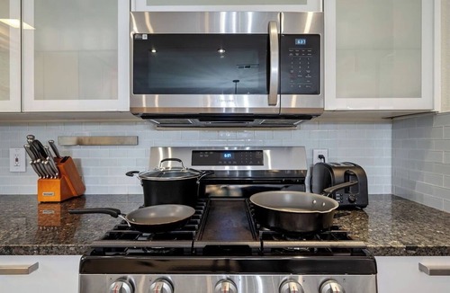North Oaks House | 4BR+Outdoor Dining+Game Room+Sleeps 12+15 min DT