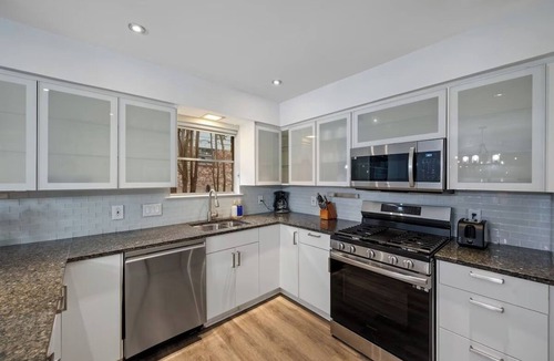 North Oaks House | 4BR+Outdoor Dining+Game Room+Sleeps 12+15 min DT