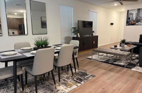 Wetmore House | 4BR PeacefulPatio KidFriendly CloseToTopGolf