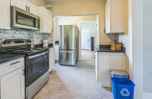 Wilkinsburg House | 4BR Pitt Suburbs Gem