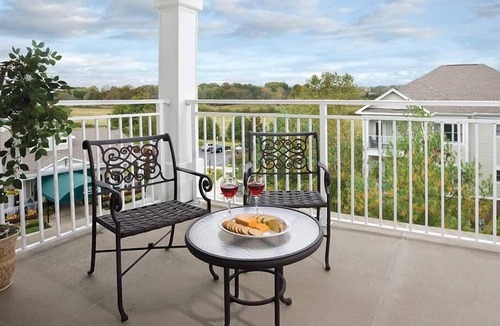 Pennington Bend Condo | 4br Presidential Unit in Heart of Music City!