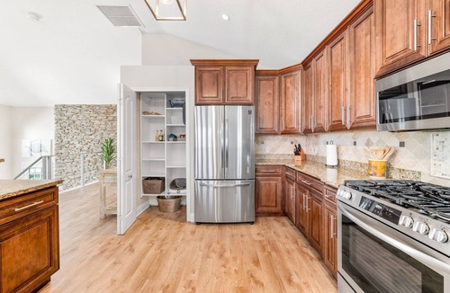 St. Augustine House | 4BR Private Pool Oasis | Sleeps 12 Pet Friendly