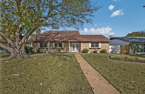 Richardson House | 4BR Richardson Park Retreat With Deck Sleeps 11