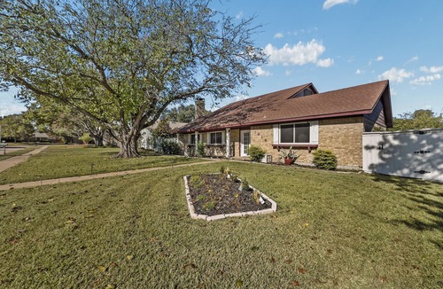 Richardson House | 4BR Richardson Park Retreat With Deck Sleeps 11