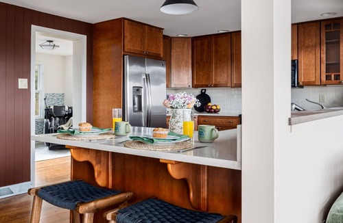 Millville House | 4BR RiverVIEWS, Comm Pool & River Access, Barrel Sauna, Massage Chairs, Game Rm