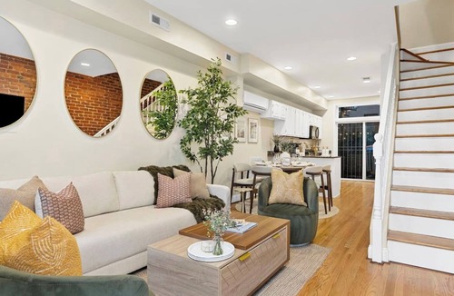 Shaw House | 4BR Rooftop|Hot Tub|Near Convention Center & Metro