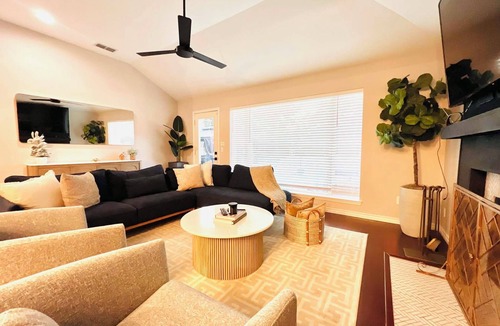 Stone Oak House | 4BR San Antonio Home w/Private Pool Family-Friendly Stay.