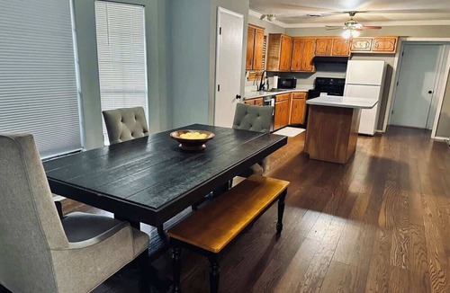 Amarillo House | 4BR Sleep 14 Group Reunion Home Pet OK Amarillo TX