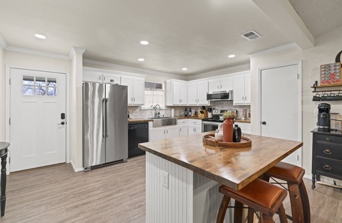 Georgetown House | 4BR Sleeps 11 | Near Dell Diamond + Summer Nights