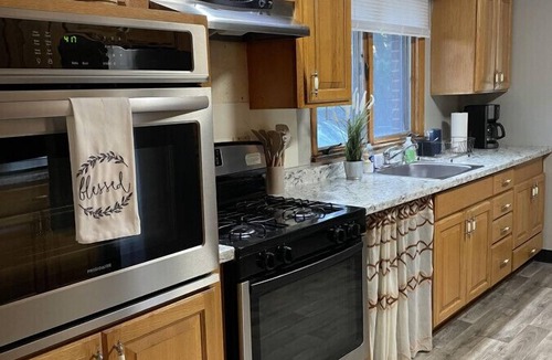 Champaign House | 4BR Spacious Home Near U of I!