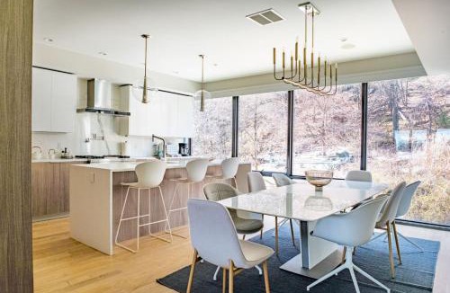 North Bergen House | 4BR Townhome with NYC Views