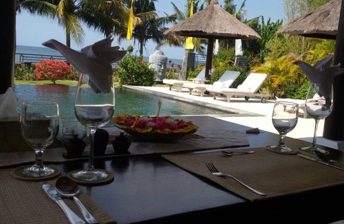 Umeanyar Villa | 4BR Tropical beach Villa in Umeanyar