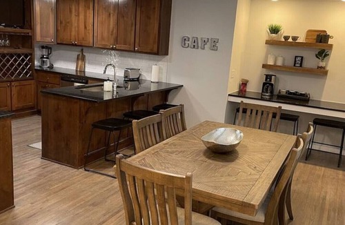 Tulsa House | 4BR Tulsa Stay w/Pool Table + Pets OK
