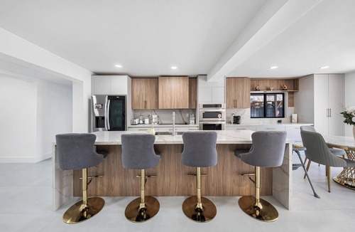 Hollywood Hills House | 4BR Villa | Heated Pool & BBQ, 10 Min to Hard Rock