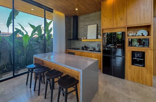 Denpasar Barat Villa | 4BR Villa in Canggu with Panoramic View from Rooftop