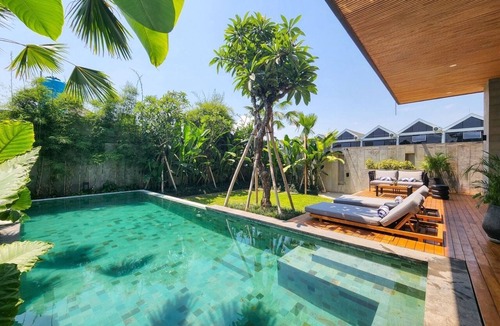 Denpasar Barat Villa | 4BR Villa in Canggu with Panoramic View from Rooftop