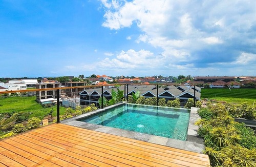 Denpasar Barat Villa | 4BR Villa in Canggu with Panoramic View from Rooftop