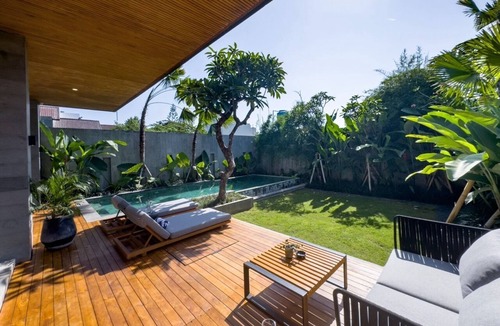 Denpasar Barat Villa | 4BR Villa in Canggu with Panoramic View from Rooftop
