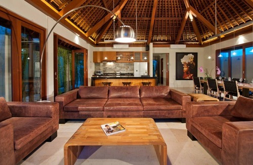 Batubelig Villa | 4BR VILLA SEMINYAK BALI NEAR BEACH