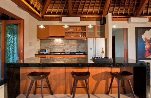 Batubelig Villa | 4BR VILLA SEMINYAK BALI NEAR BEACH
