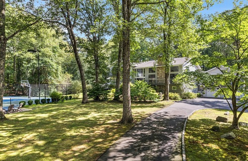 Weston House | 4BR Weston Retreat w/Pool, Basketball Court, Fire Pit & 3 Acres
