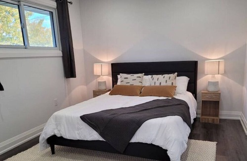 Winona House | 4BR+Wi-Fi+Ac+Iron+Kitchen+Washer+Free Prkng+Ntflx