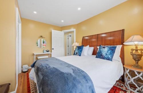 South Side House | 4BR World Cup Base-Sleeps 11-Easy Met-Life Access-Grand Central 30 mins