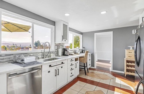 Edenvale House | 4BR3.5BA w/Epic SJ Valley Views!