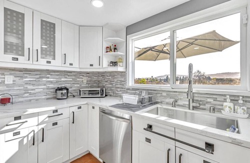 Edenvale House | 4BR3.5BA w/Epic SJ Valley Views!