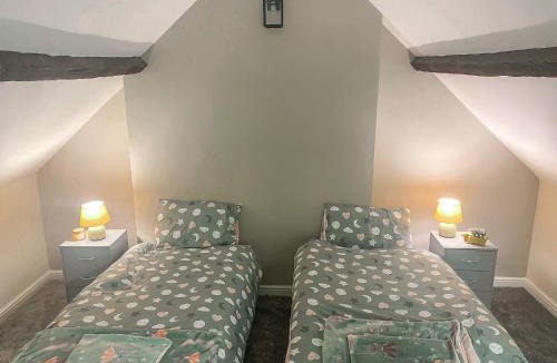 Lichfield Apartment | 4c Gaia Lane