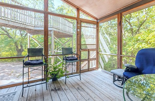 Murphysboro House | 4MasterSuites Wine, Wellness, Retreat