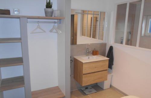 Saint-Jean-de-Braye Apartment | 4MIN ORLEANS APPT 1CHB PLEIN AU CALME AVEC TERRASSE ET PARKING DEVANT