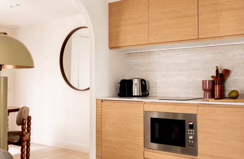 Gaillon Apartment | 4P/1BR - Fully Renovated ~ Step from Place Vendôme