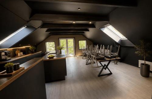 Aalborg Midtby House | 4Seasons - Vermillion Autumn Suites
