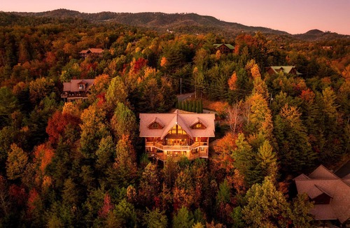 Pittman Center Cabin | 4Suites| AprDeal | View | HotTub | FirePit | GmRm