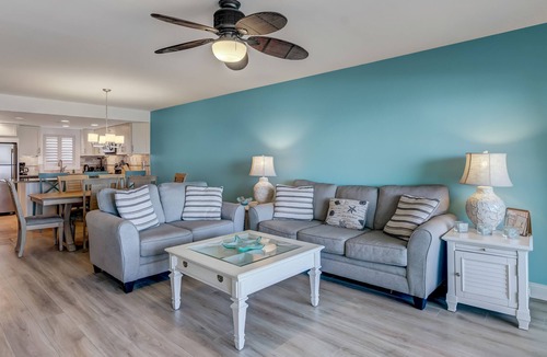 Fernandina Beach Condo | 4th Floor, 2 Bed/2 Bath Oceanfront condo sleeps 6. Beach view balcony & pool