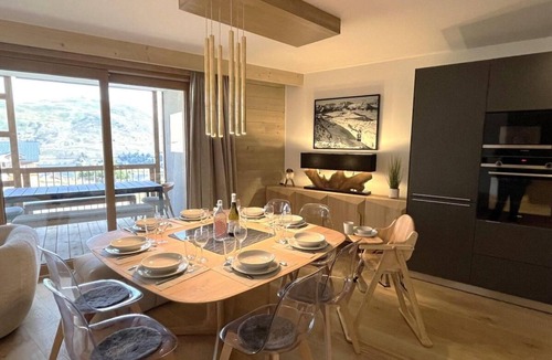 Bergers Apartment | 4th floor, fitness, swimming pool, sauna, hammam, balcony, tv, ski locker, 98m², Alpe d'Huez