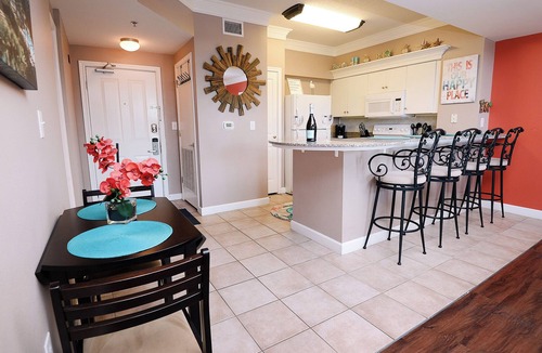 Panama City Beach Condo | 4th Flr 1 Bdrm+Bunks/2Bath. Upgraded! Sleeps 6