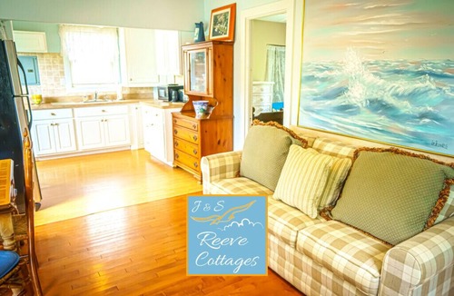 Aquebogue Cottage | 4th of 6 Premier Waterfront Vacation Rentals on Long Island NY in Wine Country of Famed North Fork
