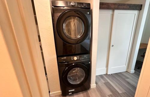 Moscow Apartment | 4th St Flats