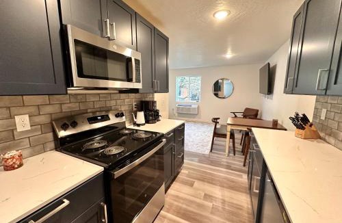 Moscow Apartment | 4th St Flats