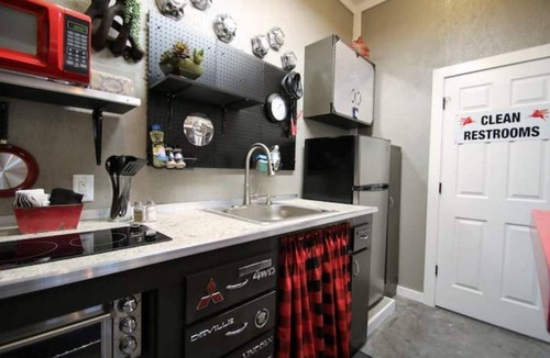 Rogers Apartment | 4th Street Garage - Historic Downtown Rogers