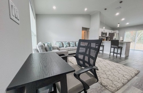 Ocala House | 5.0 Rated 3BR Retreat Gated Patio Near WEC