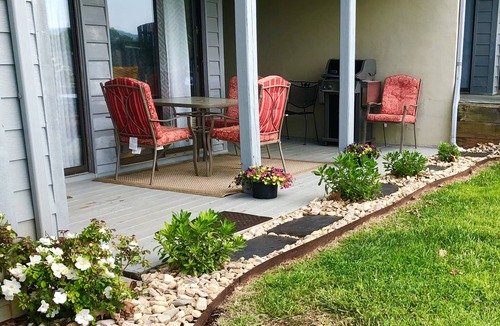 North Shore Condo | 5/31-6/11 AVAIL BERNARDS LANDING-BEST AMENITIES-KAYAK FLOATS &10% OFF BOAT TOURS