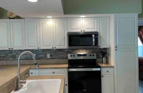 Pine Valley Apartment | 5/4, Saltwater Pool & Spa, Golf Course viewnn