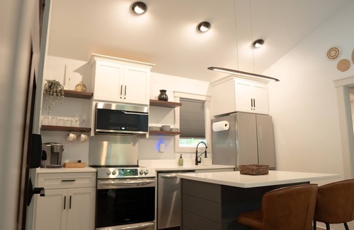 Sautee Nacoochee Cottage | 5.5mi to Helen-Couples Shower-Private Fire Pit