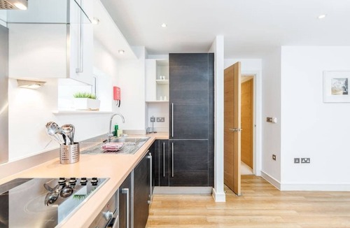 Guildford Apartment | 5 Abbots Yard - 2 bedroom apartment