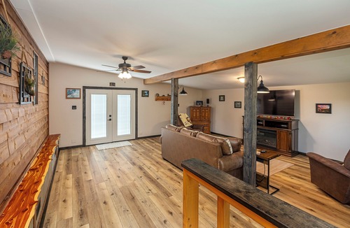 Wolf Creek House | 5 acre Paradise-Shawnee Wine Trail, Pool, Pond, Firepit, Pet Friendly