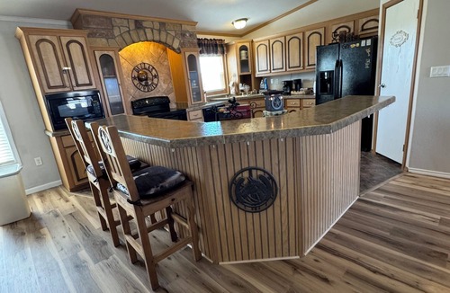 Colorado City House | 5 Acre West Texas Retreat -3 Miles From Highway - Plenty of Truck Parking